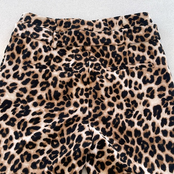 NWT 7th Avenue Design Studio NY&C Women’s Leopard Print Trousers - Size 8 - Picture 4 of 10